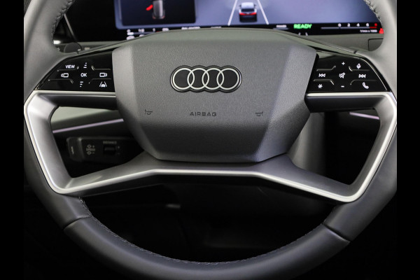 Audi Q3 Advanced edition e-hybrid 200 kW / 272 PK | Techniekpakket plus | Ambiente lichtpakket plus | Privacy glas | Sportstoelen |