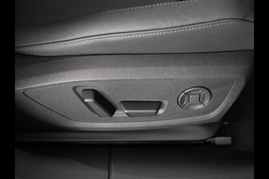 Audi A6 Avant S edition e-hybrid 299 pk | Techniekpakket plus | MMi experience pro | Elektrische stoelen | Privacy glas |