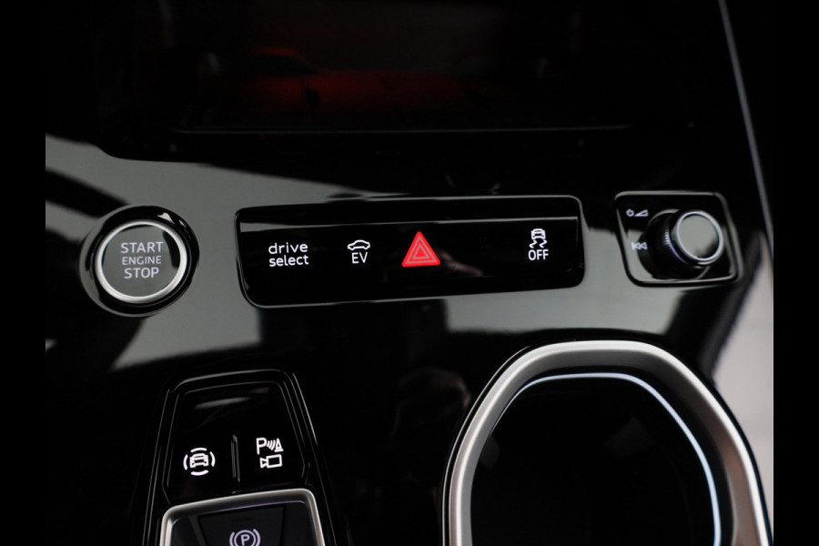 Audi A6 Avant S edition e-hybrid 299 pk | Techniekpakket plus | MMi experience pro | Elektrische stoelen | Privacy glas |