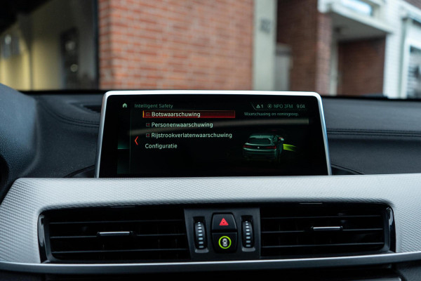 BMW X2 sDrive20i High Executive M-Sport Pano / HUD / Cruise