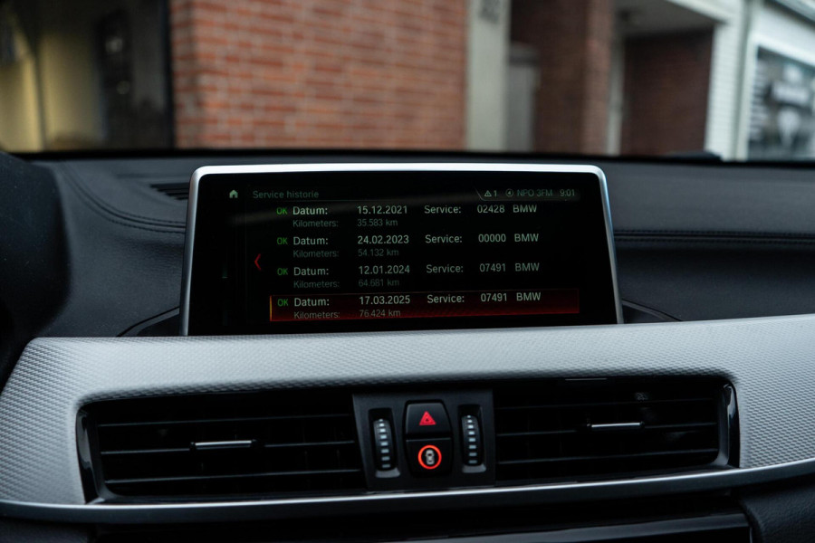 BMW X2 sDrive20i High Executive M-Sport Pano / HUD / Cruise