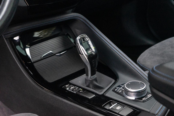 BMW X2 sDrive20i High Executive M-Sport Pano / HUD / Cruise