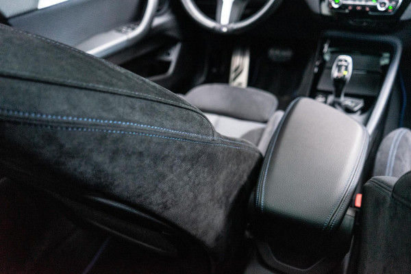 BMW X2 sDrive20i High Executive M-Sport Pano / HUD / Cruise