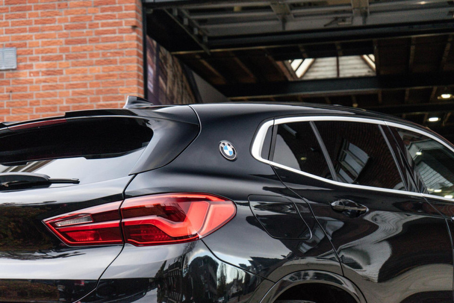 BMW X2 sDrive20i High Executive M-Sport Pano / HUD / Cruise