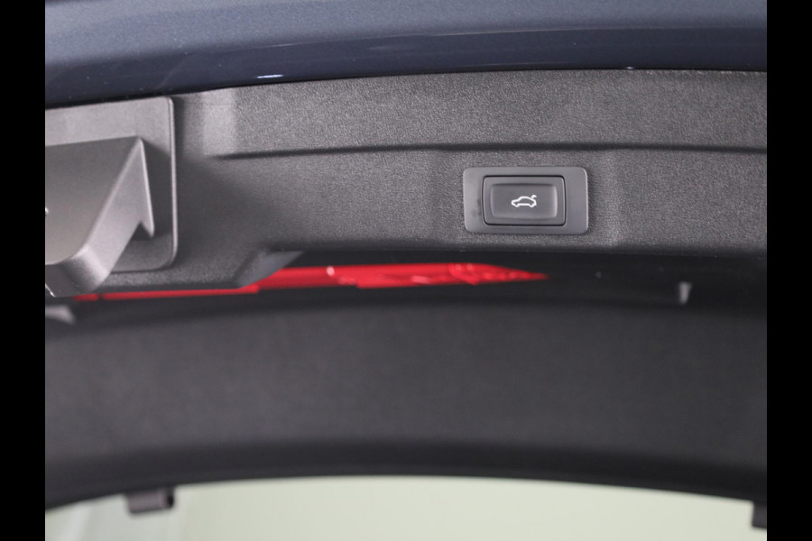 Audi A5 Limousine S edition 2.0 TFSI e 299 PK | Elektrische stoelen | Privacy glas | Optiek pakket zwart plus | 19'' velgen |