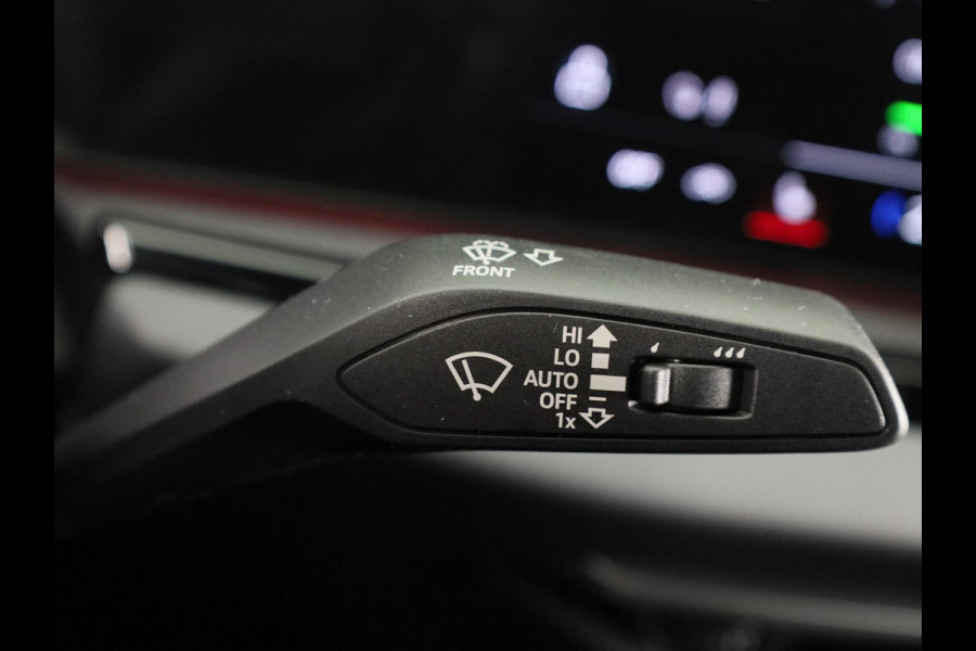 Audi A5 Limousine S edition 2.0 TFSI e 299 PK | Elektrische stoelen | Privacy glas | Optiek pakket zwart plus | 19'' velgen |