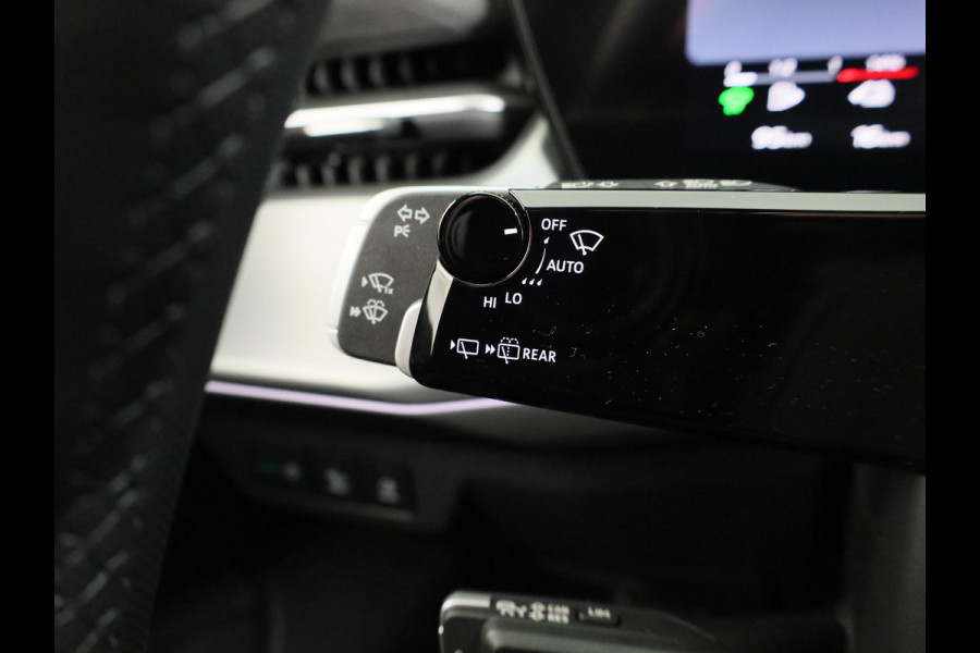 Audi Q3 Sportback S edition e-hybrid 200 kW / 272 PK Sportback | Techniekpakket pro | OLED achterlichten | 20'' velgen | Matrix LED koplampen |