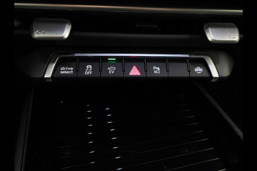 Audi Q3 Sportback S edition e-hybrid 200 kW / 272 PK Sportback | Techniekpakket pro | OLED achterlichten | 20'' velgen | Matrix LED koplampen |