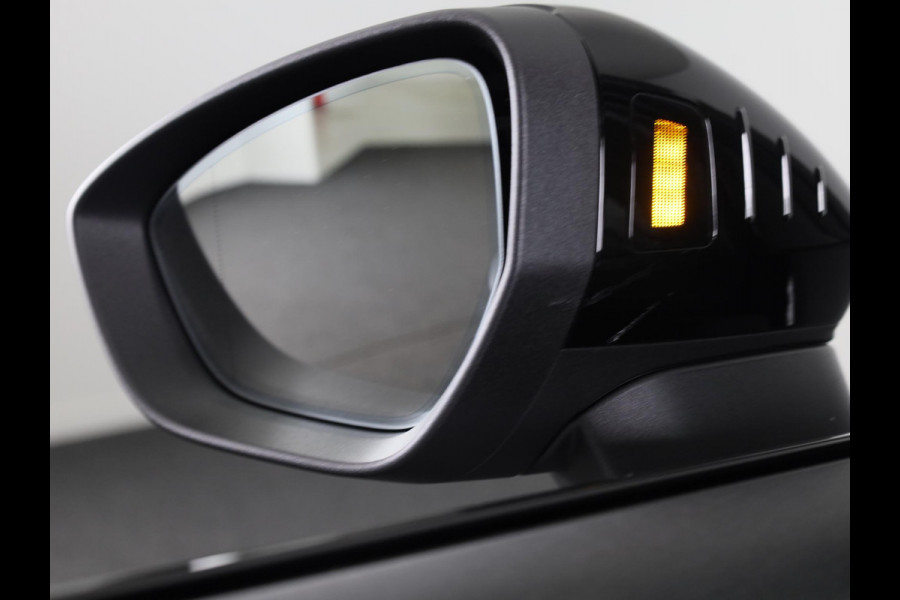 Audi Q3 Sportback S edition e-hybrid 200 kW / 272 PK Sportback | Techniekpakket pro | OLED achterlichten | 20'' velgen | Matrix LED koplampen |