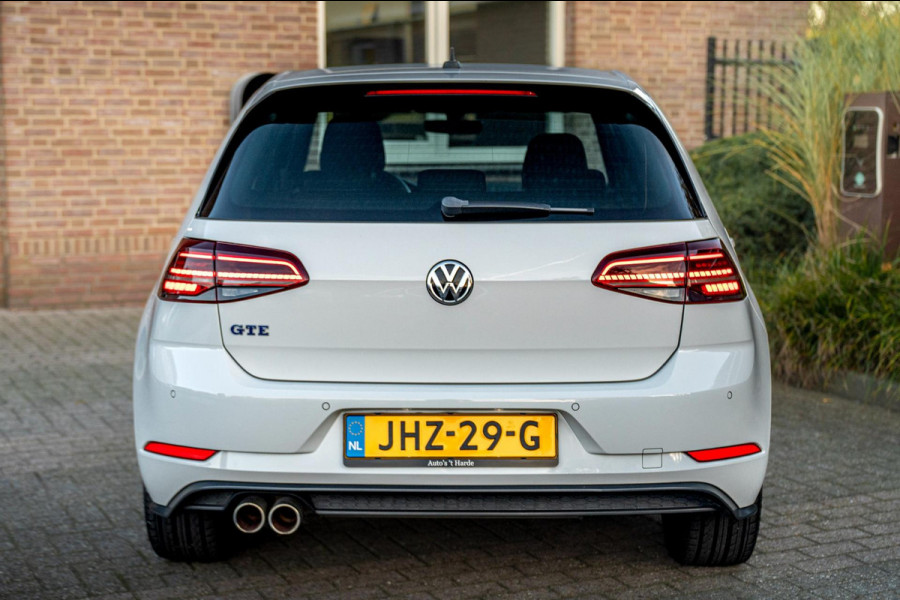 Volkswagen Golf 1.4 GTE PHEV 204 PK Adaptive Virtual Cockpit Camera Keyless 18''