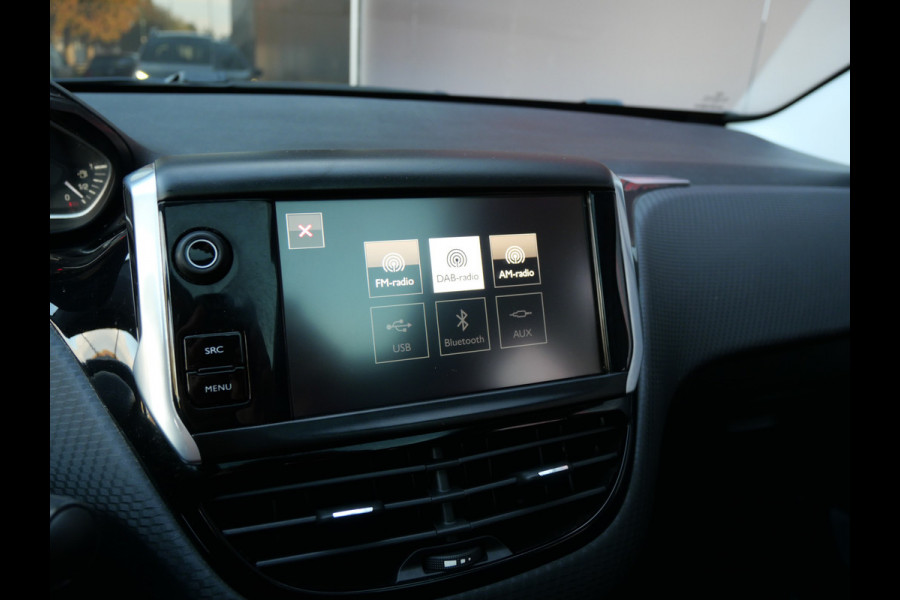 Peugeot 2008 1.2 PURETECH BLUE LION | PANO | CARPLAY | NAVIGATIE | 110 PK | NL-AUTO!!