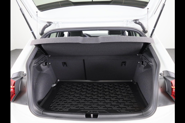 Volkswagen Polo GP R-Line-Edition 1.0 70 kW / 95 pk TSI Hatchback 5 v