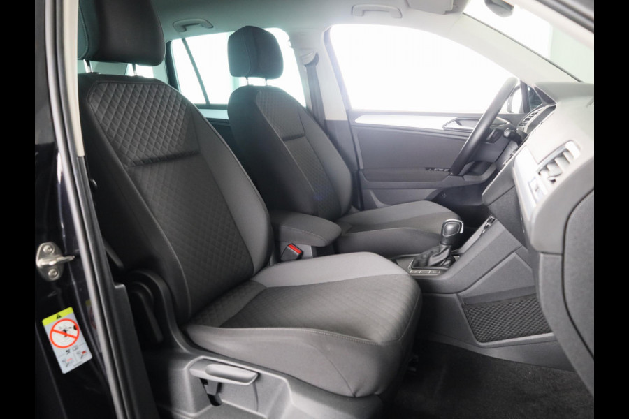 Volkswagen Tiguan 1.5 TSI ACT Comfortline Automaat (DSG) | Navigatie | Parkeersensoren | Adaptieve cruise control | Carplay |