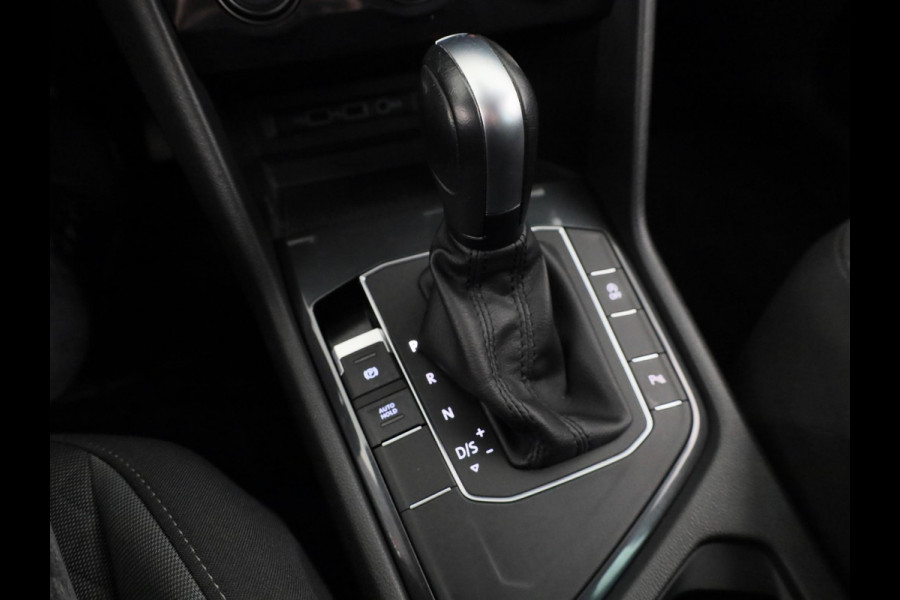 Volkswagen Tiguan 1.5 TSI ACT Comfortline Automaat (DSG) | Navigatie | Parkeersensoren | Adaptieve cruise control | Carplay |