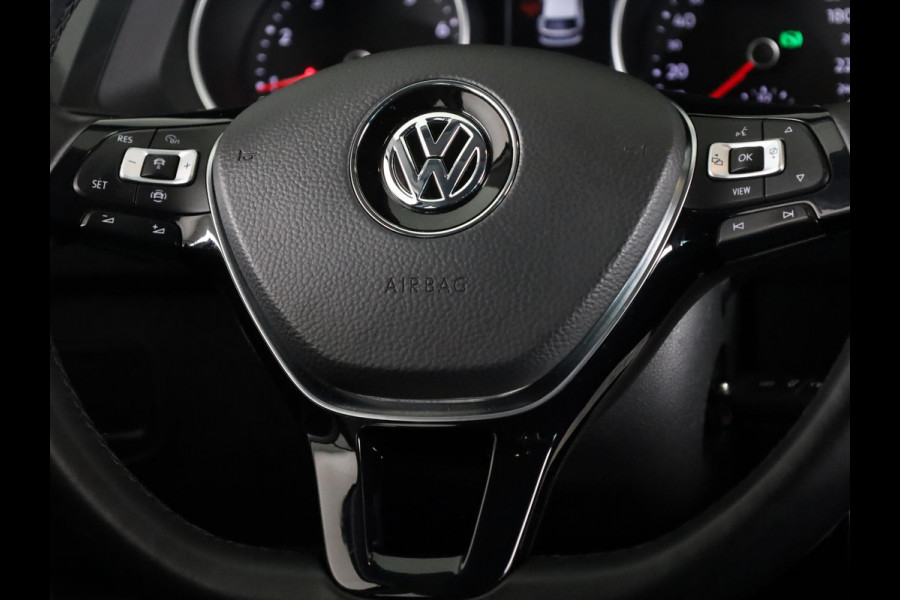 Volkswagen Tiguan 1.5 TSI ACT Comfortline Automaat (DSG) | Navigatie | Parkeersensoren | Adaptieve cruise control | Carplay |