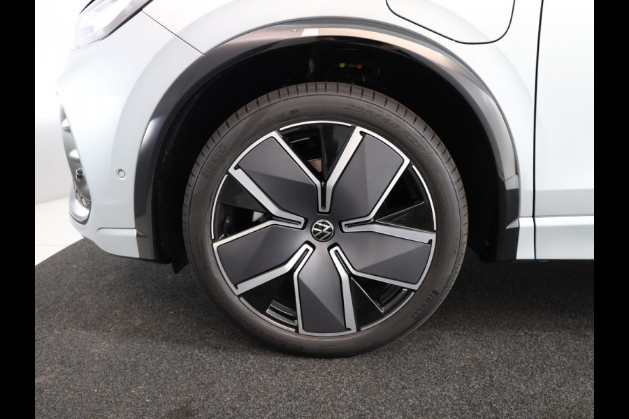 Volkswagen Tiguan R-Line-Edition 1.5 eHybrid 200 kW / 272 pk SUV 6 v