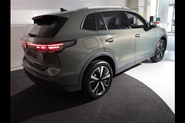 Volkswagen Tiguan Life Edition 1.5 eHybrid 150 kW / 204 pk SUV 6 ver