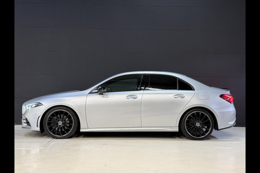 Mercedes-Benz A-Klasse 220 4MATIC Premium | Panoramadak | Sfeerverlichting | Camera