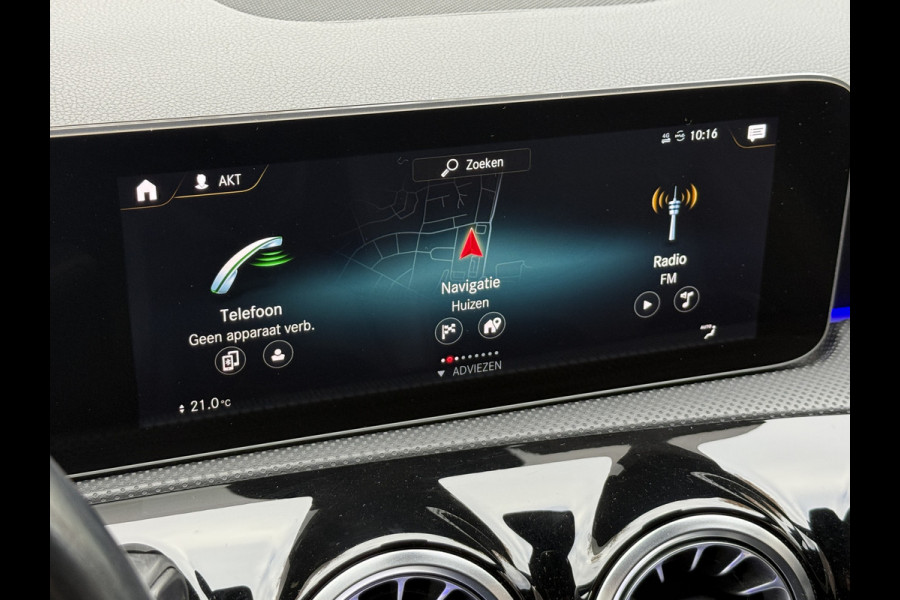 Mercedes-Benz A-Klasse 220 4MATIC Premium | Panoramadak | Sfeerverlichting | Camera