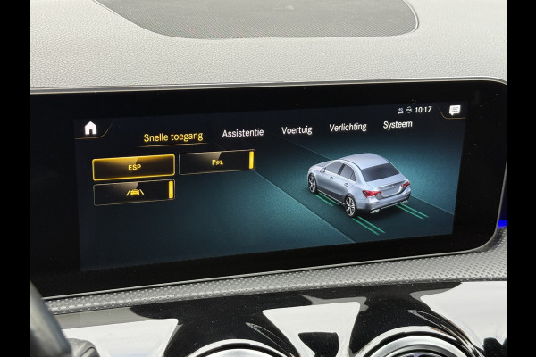 Mercedes-Benz A-Klasse 220 4MATIC Premium | Panoramadak | Sfeerverlichting | Camera