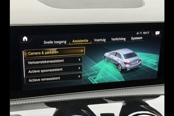 Mercedes-Benz A-Klasse 220 4MATIC Premium | Panoramadak | Sfeerverlichting | Camera
