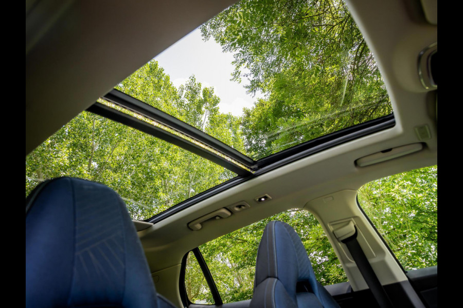 Lynk & Co 01 1.5 Plug-In Hybrid 262pk | Matt Grey | Blacked Out