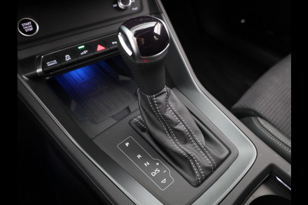 Audi Q3 Sportback 45 TFSI e S Edition 245 pk S-tronic | Navigatie | Panoramadak | Trekhaak (wegklapbaar) | Parkeersensoren | Achteruitrijcamera | Lichtmetalen velgen 20" | S-Line |