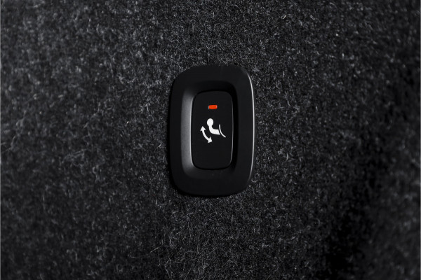 Volvo XC40 1.5 T4 Plug-in hybrid Inscription Expression | Elek. Trekhaak | Dig. Cockpit | Cruise | Stoel-+Stuurverw. | PDC | Camera | NAV + App. Connect | ECC | Elek. Klep | LM 18" | 1561