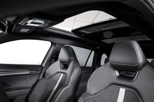 Škoda Kodiaq 1.5 TSI 204 PK PHEV Sportline Business | S/K-Panodak | DCC+ | Dig. Cockpit | Adapt Cruise | Memory | Winterpakket | Camera | NAV + App. Connect | ECC | DAB | Elek. Trekhaak | Elek. Klep | LM 20" | 0767