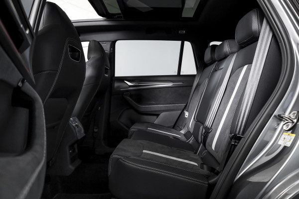 Škoda Kodiaq 1.5 TSI 204 PK PHEV Sportline Business | S/K-Panodak | DCC+ | Dig. Cockpit | Adapt Cruise | Memory | Winterpakket | Camera | NAV + App. Connect | ECC | DAB | Elek. Trekhaak | Elek. Klep | LM 20" | 0767