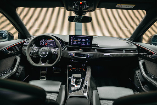 Audi RS4 Avant 2.9 TFSI RS4 quattro | ABT Motor Tuning | Pano | Stoelmassage | Carbon |