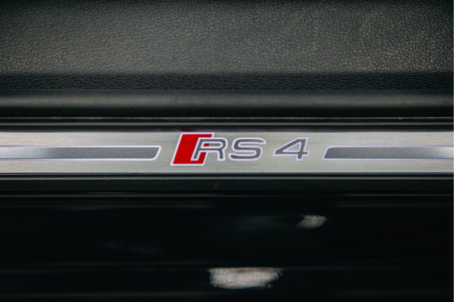 Audi RS4 Avant 2.9 TFSI RS4 quattro | ABT Motor Tuning | Pano | Stoelmassage | Carbon |