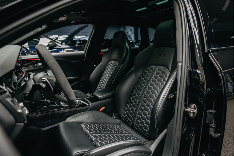 Audi RS4 Avant 2.9 TFSI RS4 quattro | ABT Motor Tuning | Pano | Stoelmassage | Carbon |