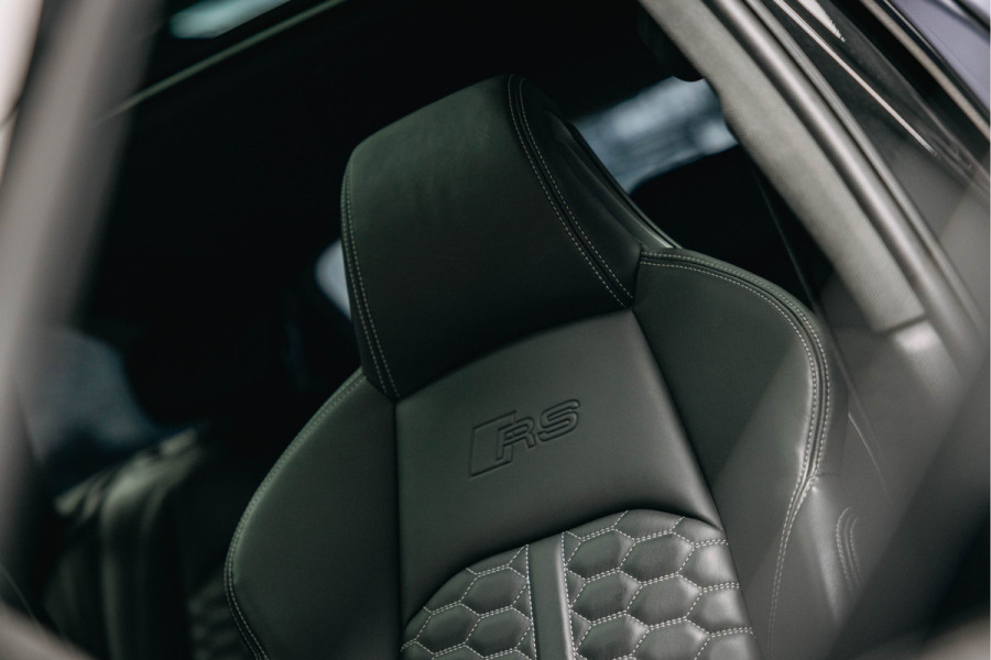 Audi RS4 Avant 2.9 TFSI RS4 quattro | ABT Motor Tuning | Pano | Stoelmassage | Carbon |