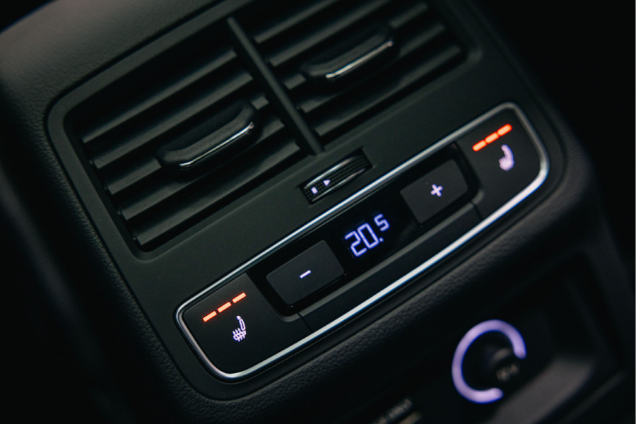 Audi RS4 2.9 TFSI RS 4 quattro | Full Carbon Pack | Alcantara | B&O | Sport util. | Dynamic plus.