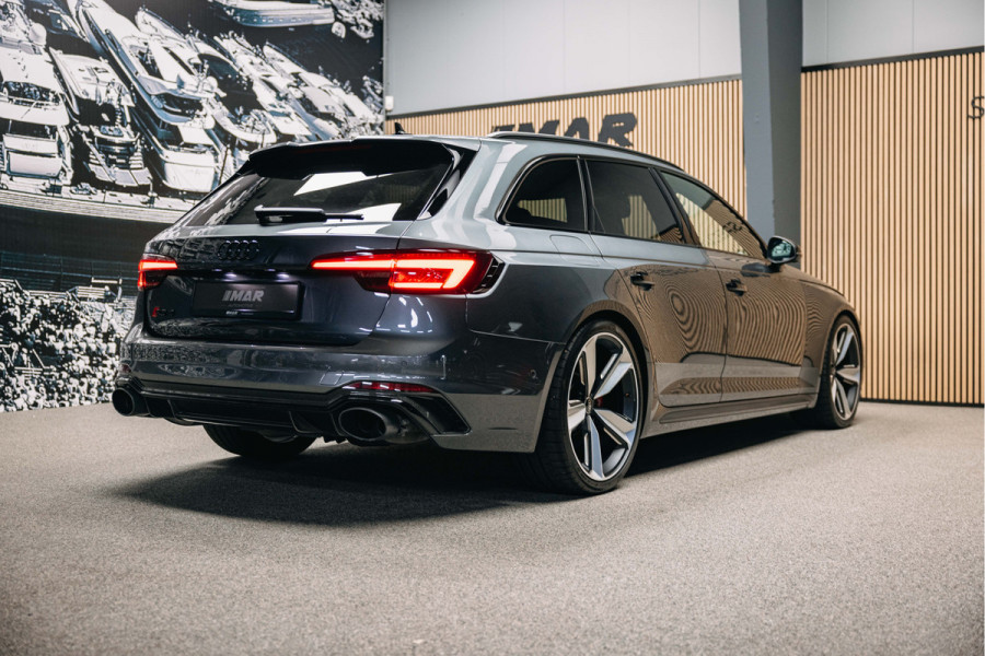 Audi RS4 2.9 TFSI RS 4 quattro | Full Carbon Pack | Alcantara | B&O | Sport util. | Dynamic plus.