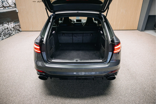 Audi RS4 2.9 TFSI RS 4 quattro | Full Carbon Pack | Alcantara | B&O | Sport util. | Dynamic plus.