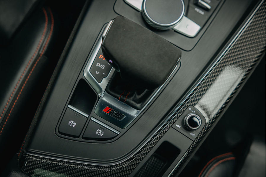 Audi RS4 2.9 TFSI RS 4 quattro | Full Carbon Pack | Alcantara | B&O | Sport util. | Dynamic plus.