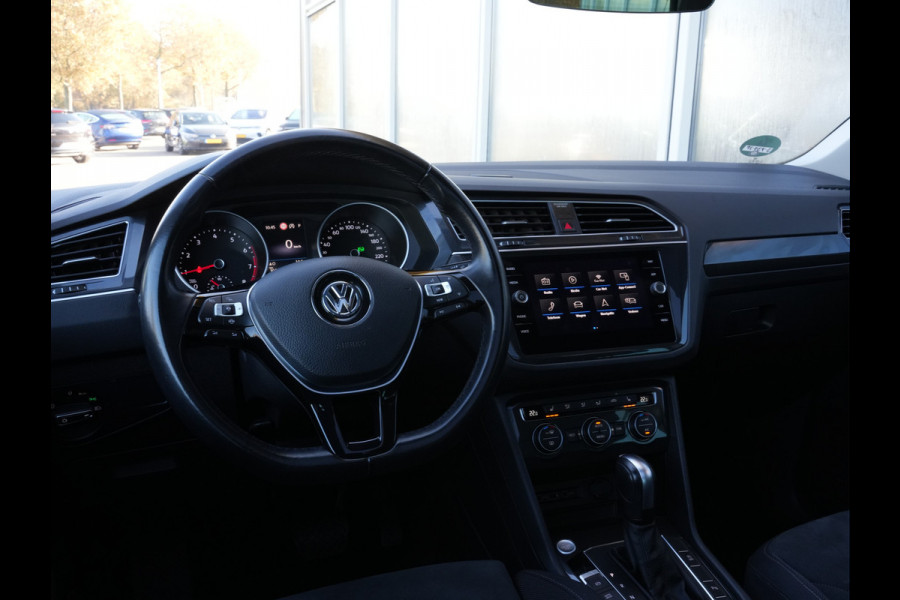 Volkswagen Tiguan 1.5 TSI ACT Comfortline Business | Navigatie | Adaptive Cruise | Stoelverwarming