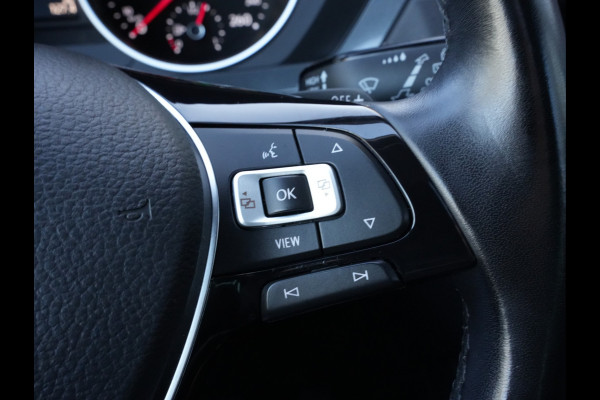 Volkswagen Tiguan 1.5 TSI ACT Comfortline Business | Navigatie | Adaptive Cruise | Stoelverwarming