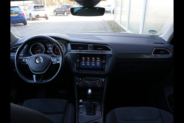 Volkswagen Tiguan 1.5 TSI ACT Comfortline Business | Navigatie | Adaptive Cruise | Stoelverwarming