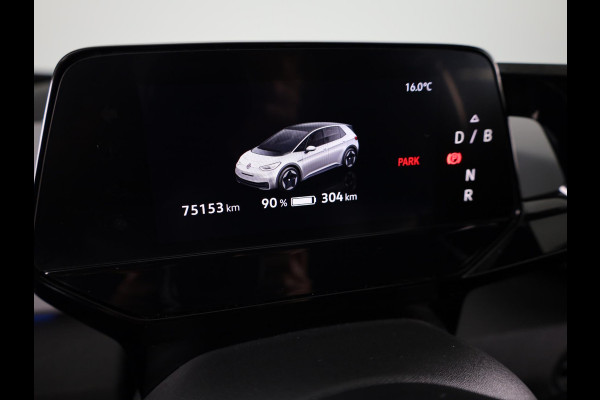 Volkswagen ID.3 First Plus 58 kWh 204 pk | Navigatie | Trekhaak (afneembaar) | Parkeersensoren | Achteruitrijcamera | Stoelverwarming | Matrix LED koplampen |