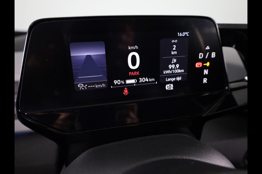 Volkswagen ID.3 First Plus 58 kWh 204 pk | Navigatie | Trekhaak (afneembaar) | Parkeersensoren | Achteruitrijcamera | Stoelverwarming | Matrix LED koplampen |