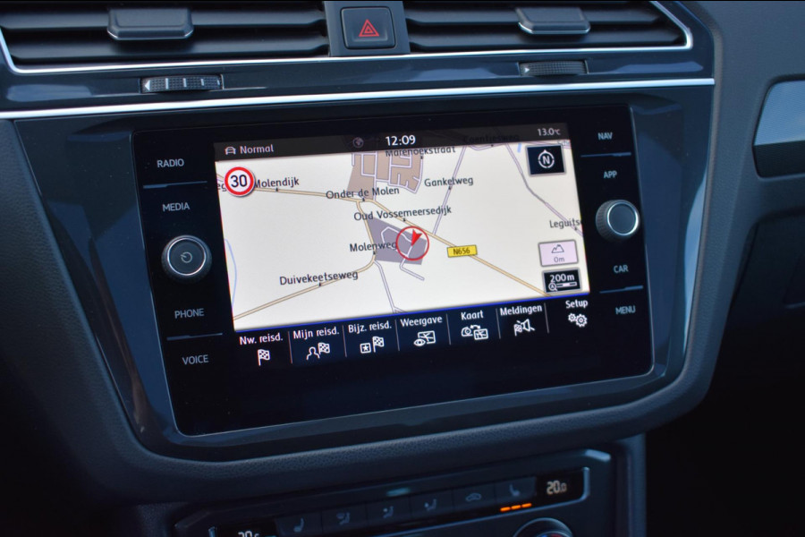 Volkswagen Tiguan 1.5 TSI ACT R-Line | LEDER | PANO | CAMERA | VIRTUAL COCKPIT | NAP | STOELVERWARMING