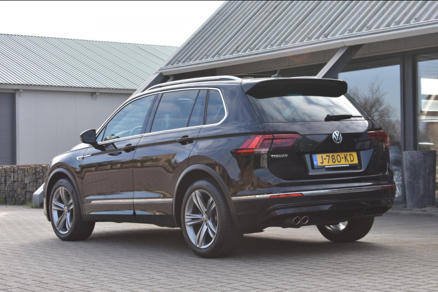Volkswagen Tiguan 1.5 TSI ACT R-Line | LEDER | PANO | CAMERA | VIRTUAL COCKPIT | NAP | STOELVERWARMING