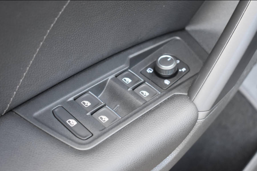 Volkswagen Tiguan 1.5 TSI ACT R-Line | LEDER | PANO | CAMERA | VIRTUAL COCKPIT | NAP | STOELVERWARMING
