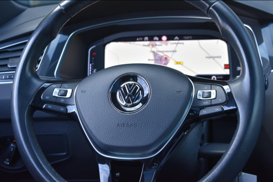 Volkswagen Tiguan 1.5 TSI ACT R-Line | LEDER | PANO | CAMERA | VIRTUAL COCKPIT | NAP | STOELVERWARMING
