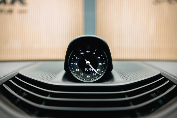 Porsche Taycan Cross Turismo 4 93 kWh | Sport Chrono | Stoelverwarming | Luchtvering | 360 camera |