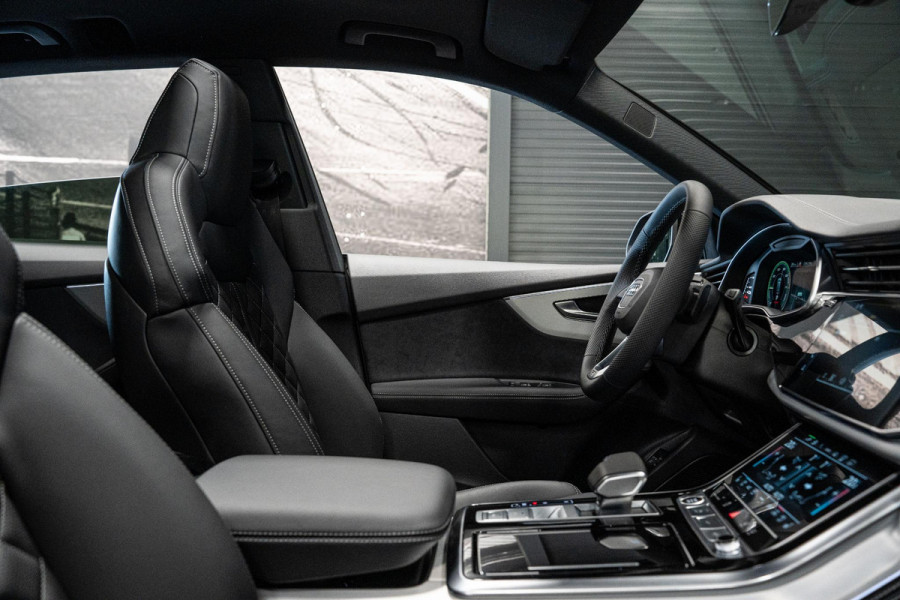 Audi Q8 55 TFSI e quattro Pro Line S *Vierwielbesturing / ABT 23'' / Bang & Olufsen / Panorama / Stoelventilatie / Head-up*