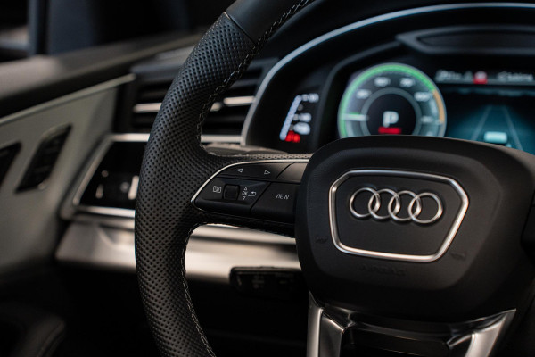 Audi Q8 55 TFSI e quattro Pro Line S *Vierwielbesturing / ABT 23'' / Bang & Olufsen / Panorama / Stoelventilatie / Head-up*